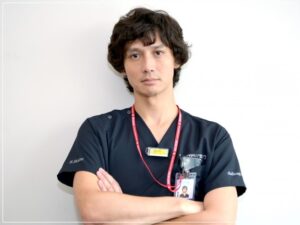 安藤政信
