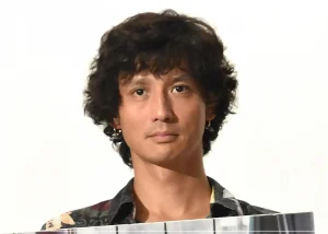 安藤政信